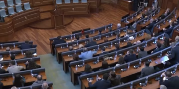 PRIŠTINA NA IVICI IZBORA: Kurti nudio ministarstva preko WhatsApp-a, opozicija ga oduvala – rok ističe za sedam dana