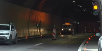 DRAMA KOD TUNELA LAZ: Zapalio se kamion na auto-putu „Miloš Veliki“, saobraćaj u potpunom prekidu