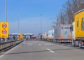 KOLONE NA IZLAZU IZ SRBIJE: Na Batrovcima i Šidu višesatna čekanja