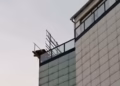 DRAMA U CENTRU NOVOG SADA: Merdevine pale sa TC Nork na prolaznicu – povređena puštena posle lekarske intervencije