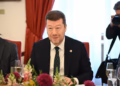 DIPLOMATIJA U PARLAMENTU I PREDSEDNIŠTVU: Ana Brnabić i Aleksandar Vučić sa češkim zvaničnikom Tomiom Okamurom