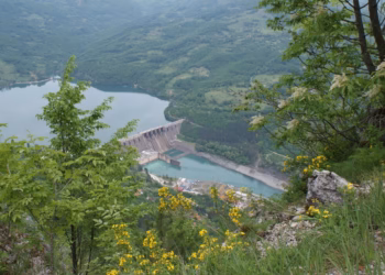 DRINA U PORASTU: Zvornik na oprezu, zatvoren parking na obali zbog nadolazeće vode!