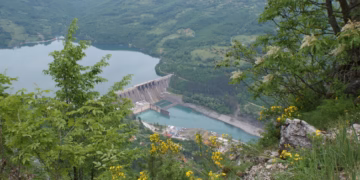 DRINA U PORASTU: Zvornik na oprezu, zatvoren parking na obali zbog nadolazeće vode!