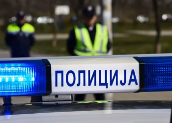 SAOBRAĆAJNA NEZGODA KOD ZMINJAKA: Kamion sleteo sa brzog puta Šabac–Loznica