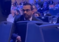 NI PRSTOM NIJE MRDNUO: Šef FBI Kaš Patel bez reakcije sedi za stolom dok odjekuju pucnji u Hiltonu