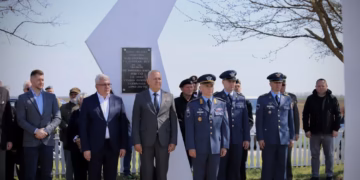 POČAST HEROJIMA KRALJEVSKE AVIJACIJE: Dostojanstveno obeležen hrabar čin naših pilota 6. aprila 1941. godine