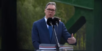 VUČIĆ O IZLETU ĐOKIĆA U BRISEL: EU gazi sopstvena pravila, a rektoru je fotelja važnija od države