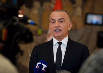 DRAMA U HAGU: Ministar Vujić traži hitno puštanje Mladića – Doveli su ga u krevetu, ovo je osveta, a ne pravda