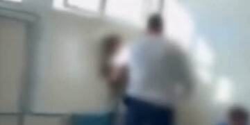 Incident u školi: Nastavnik nasrnuo na đaka, uhapšen i ubrzo pušten