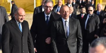 Vučić danas otputovao u Azerbejdžan: Početak intenzivnih spoljnopolitičkih aktivnosti i ključnih međunarodnih susreta za Srbiju