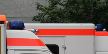 Pokušaj samoubistva u bolnici u Banjaluci: Pacijent pao sa petog sprata, policija intervenisala