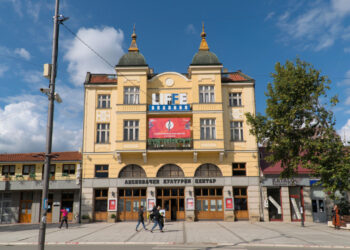 Rekord u Leskovcu: 1800 osnovaca istovremeno crtalo strip, najviše u jugoistočnoj Evropi