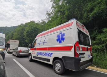 Incident u Novom Pazaru: Mladić udario muškarca i ostavio ga povređenog na ulici
