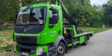 Kraj parkiranja na travi u Nišu: Zeleni pauk preuzima kontrolu