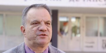 Stanković čestitao učenicima Farmaceutsko-fizioterapeutske škole na postignutim uspesima