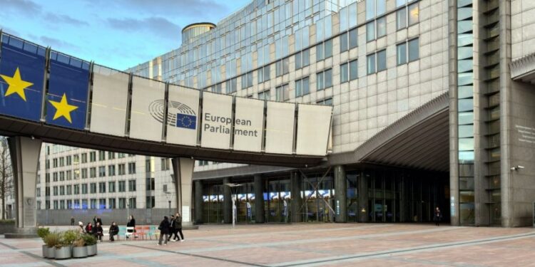 EU Energetski Sistem pod Pritiskom: Francuska Beleži Rekordan Izvoz Električne Energije