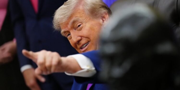 Donald Tramp imenovao Arona Lukasa za novog direktora Nacionalne obaveštajne službe