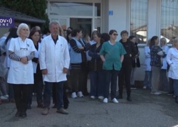 Protest radnika Doma zdravlja u Gračanici usled hapšenja