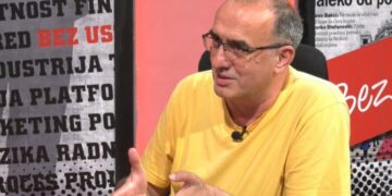 Uticaj Dinka Gruhonjića na srpsku decu: Biografija i postignuća novinarke