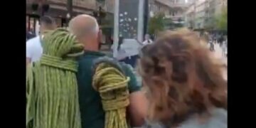 Alpinisti uklonili baner sa Palate Albanija: Incident sa blokaderima i reakcija na tragediju studentkinje