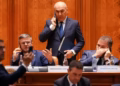 POLITIČKI ZEMLJOTRES U RUMUNIJI: Izglasano nepoverenje vladi Ilije Boložana