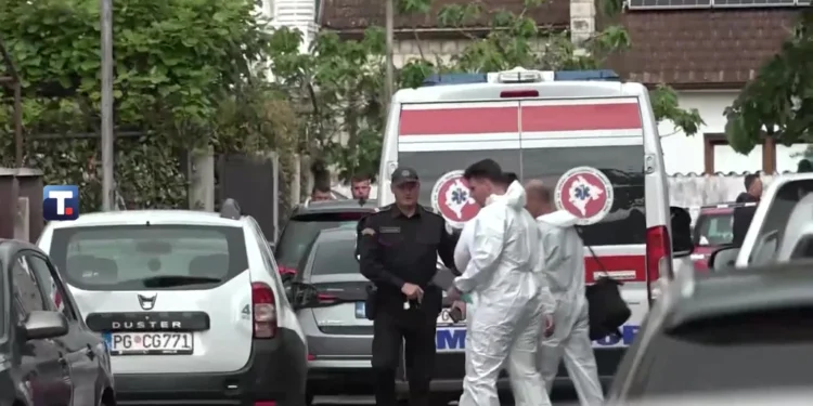 Dvostruko ubistvo u Podgorici: Muškarac (74) osumnjičen za ubistvo svoje devojke i njenog partnera, tela pronađena zaključana u stanu.