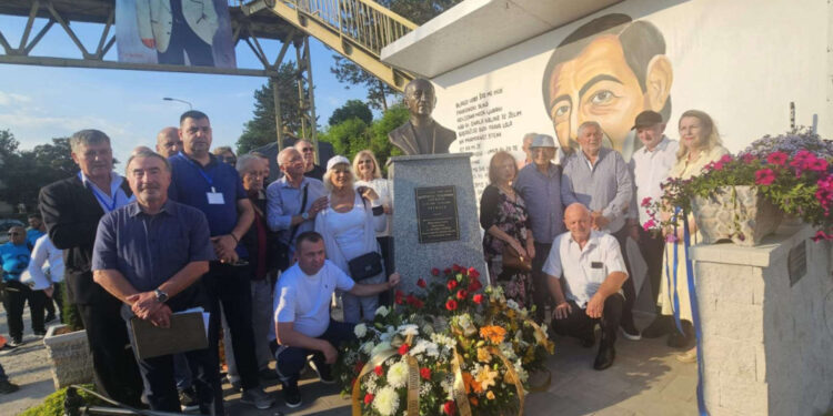 Dobrivoje Topalović posthumno odlikovan spomen-bistom u Preljini
