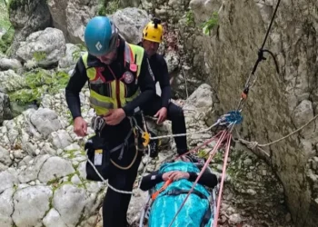 Spasioci izvukli povređenog Hrvata iz kanjona Nevidio u Crnoj Gori
