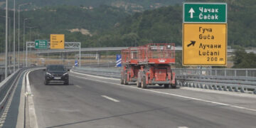 Saobraćajna obaveštenja: Ograničenje na auto-putu kod Pakovraća – kretanje samo u preticajnoj traci