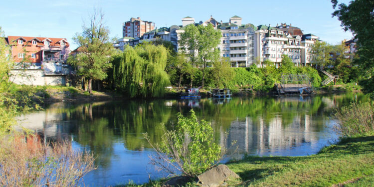 Ozelenjavanje gradskog keja u Trsteniku uz podršku opštine