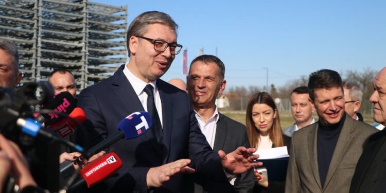Hibridni sukobi: Kako blokaderi utiču na Vučića i Srbiju, analiza tvrdnji o ‘Sarajevu safari’