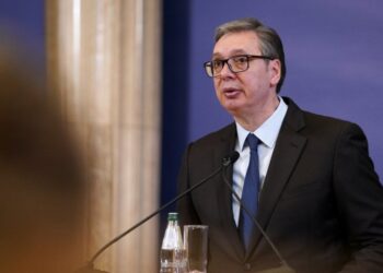 Vučić prisustvovao otvaranju izložbe fotografija Sinhue o prijateljstvu Srbije i Kine