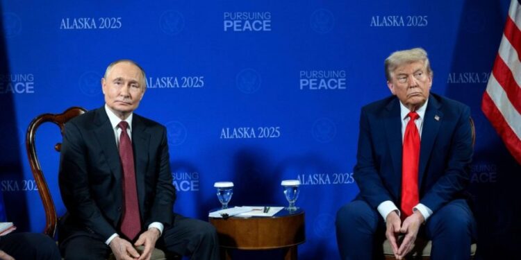 Peskov: Postoji 50% šansi za sastanak Putina i Trampa