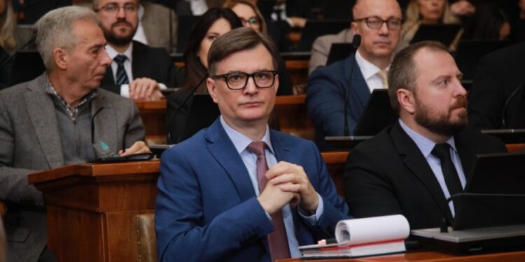 Jovanov optužuje Mariniku: „Vaša grupa deluje kao kriminalna organizacija koja preprodaje iluzije“