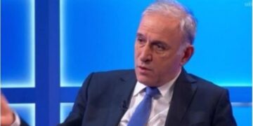Zdravko Ponoš kritikuje blokadere: Analiza problema sa studentima i vlastima