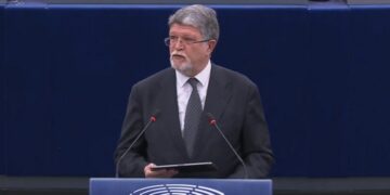 Picula: Srbija treba da snosi posledice zbog bliskih odnosa s Putinom i kritike na adresu Vučića