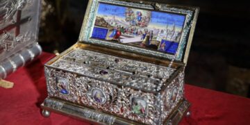 Prijavite se za volontiranje: Hram Svetog Marka poziva građane da pomognu u pripremi trakica Pojasa Presvete Bogorodice
