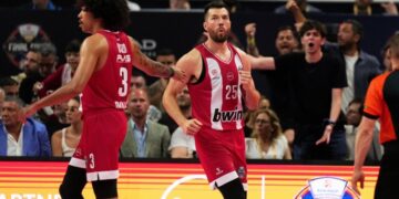 Alek Piters napustio Olimpijakos nakon četiri godine, ostaje u Evroligi