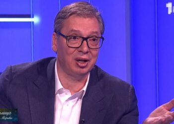 Vučić: Oštro kritikovao profesore i političare zbog korišćenja dece i studenata u lične svrhe