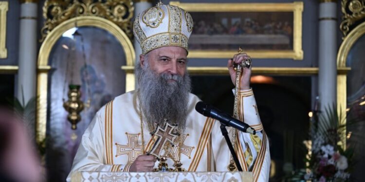 Patrijarh posetio vernike: Blagoslovio ih tokom poklonjenja Pojasu Presvete Bogorodice