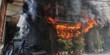 Požar u Nju Delhiju: Najmanje 18 mrtvih u tragičnom incidentu