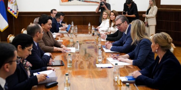Vučić i predsednica Senata Uzbekistana: Mogućnosti za unapređenje saradnje