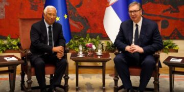 Predsednici Vučić i Košta govore o ključnim temama u zajedničkom obraćanju (VIDEO)