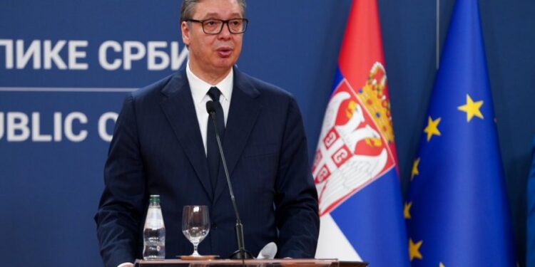 Vučić čestitao košarkašima na osvojenoj medalji: „Ponosni smo na vaš uspeh“