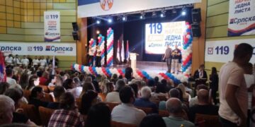 Podrška Srpskoj listi u Leposaviću: Veliki skup građana (VIDEO)
