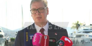 Aleksandar Vučić govori iz Tivta: Ključne tačke obraćanja