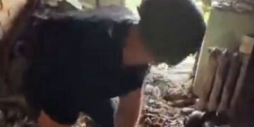 Rusi izveli napad na Herson: Snimci udara na vozilo hitne pomoći i stambene objekte