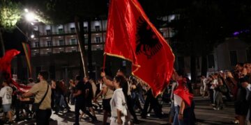 Finansiranje demonstracija: Istraživanje izvora sredstava za blokadu