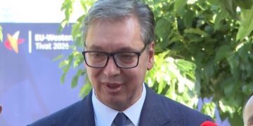Vučić: Luka Bar neće ostvariti značajan profit bez povezivanja sa srpskom industrijom