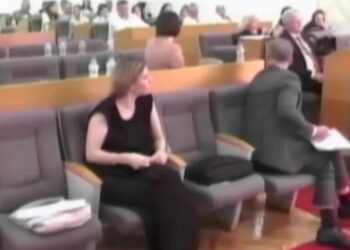 Incident u Trsteniku: Odbornik Aleksićevog pokreta povredio načelnicu